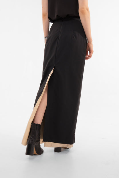 Black maxi skirt deep back slit detail with contrast lining - architectural tailoring by Sazha - made in Barcelona